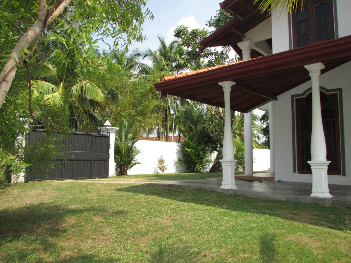 Falcon Villa Индурува Экстерьер фото